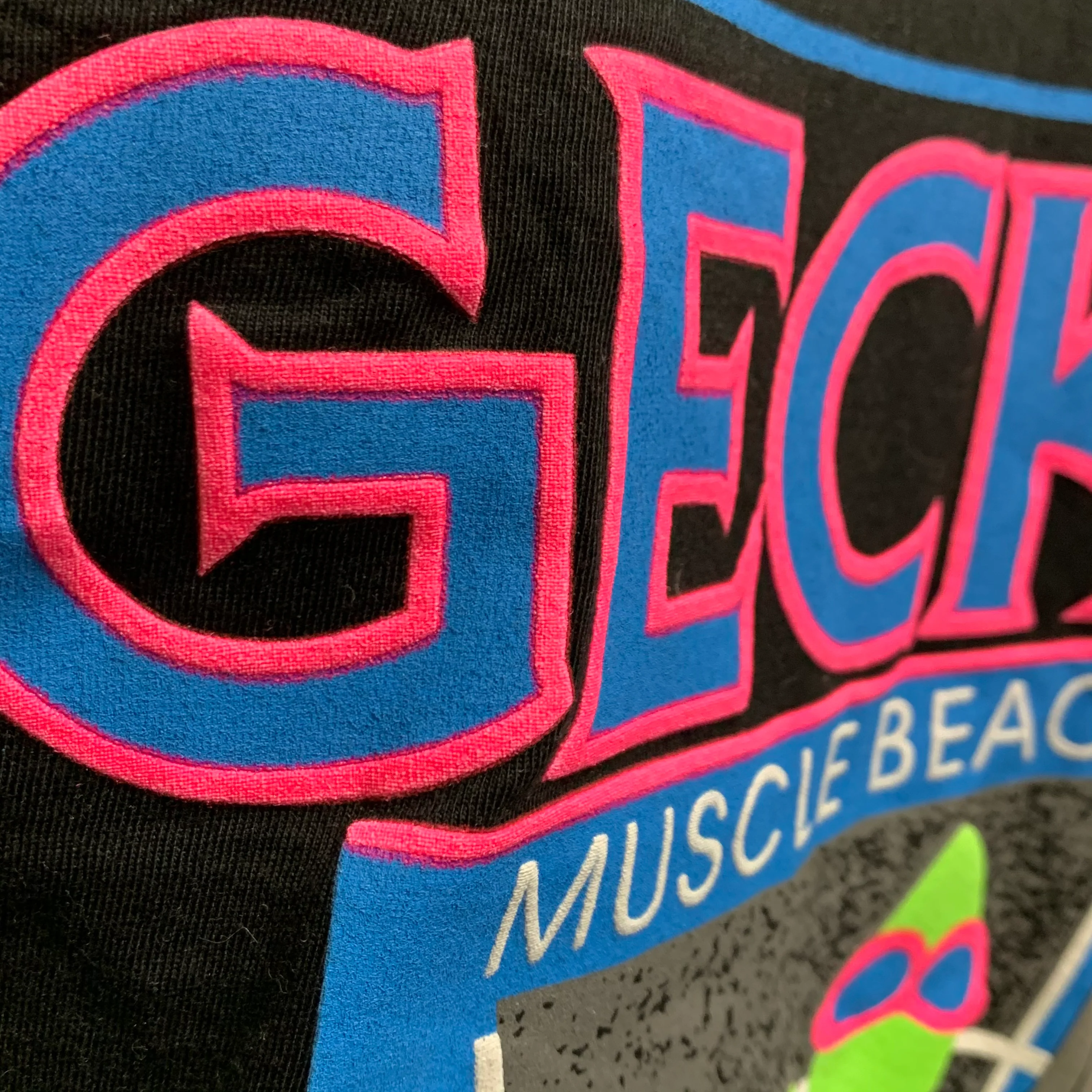Gecko Muscle Beach Black Cotton Tee - Image 5