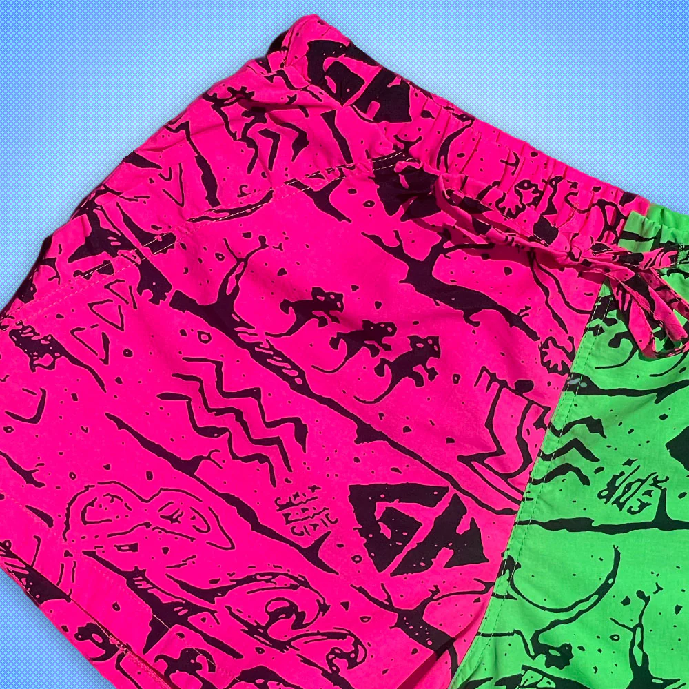 Gecko Wall - Neon Pink/Green Split Unisex Beach Runners - Image 8